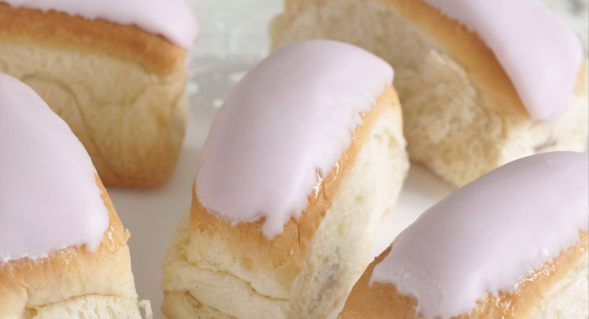iced buns